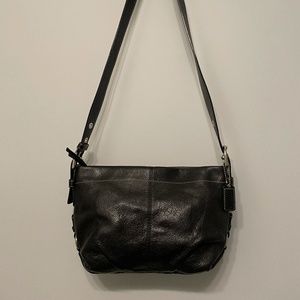 Small/medium shoulder Coach bag